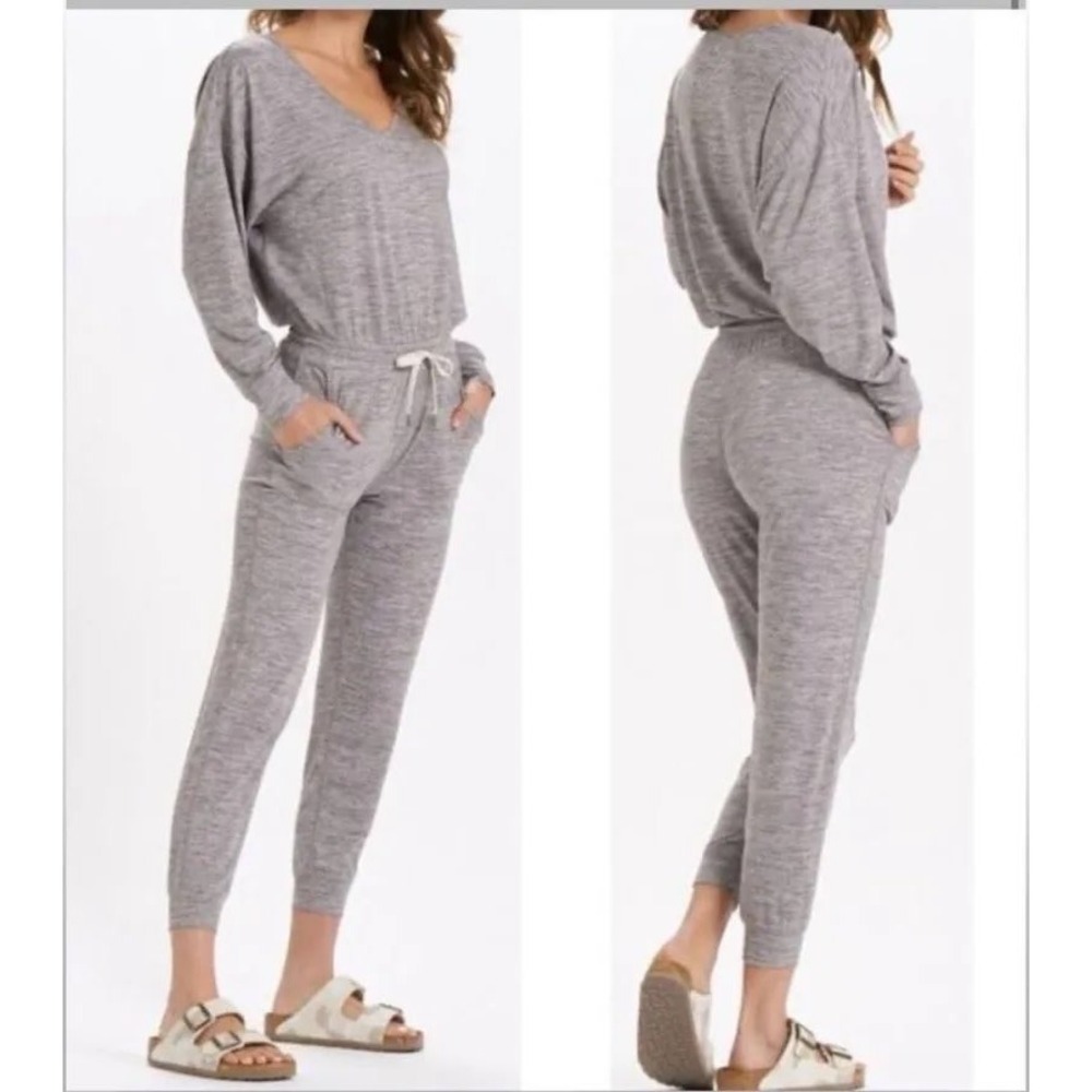 Vuori‎ Lux Heather Gray V-Neck Jumpsuit Jogger Lounge One Piece Large